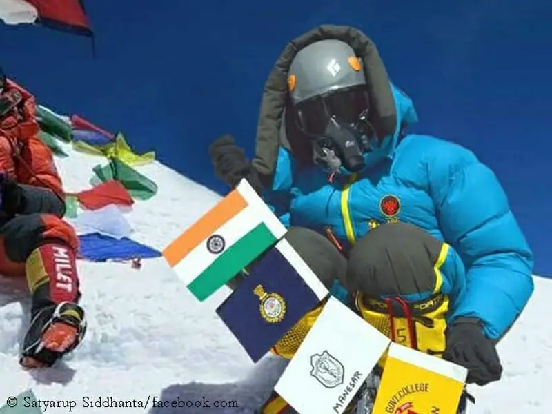 Fake Everest Summit